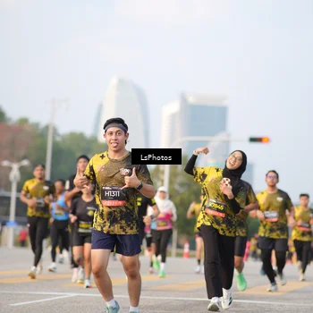 Runner Photo 6424055