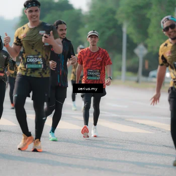 Runner Photo 6424059