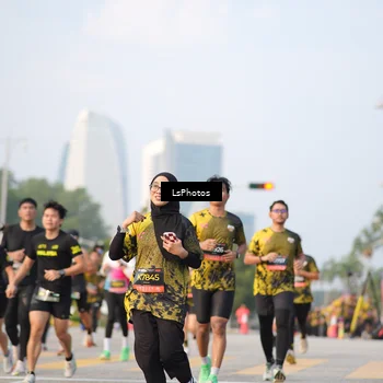 Runner Photo 6424083
