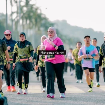 Runner Photo 6424117