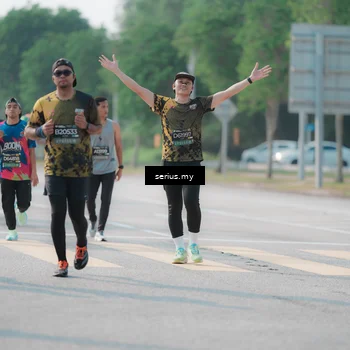 Runner Photo 6424152