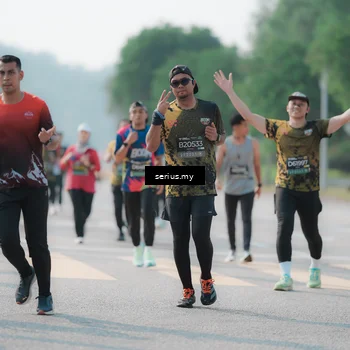 Runner Photo 6424158