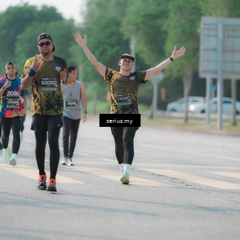 Runner Photo 6424164