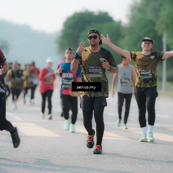 Runner Photo 6424172