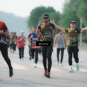 Runner Photo 6424176