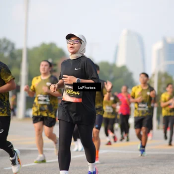 Runner Photo 6424218