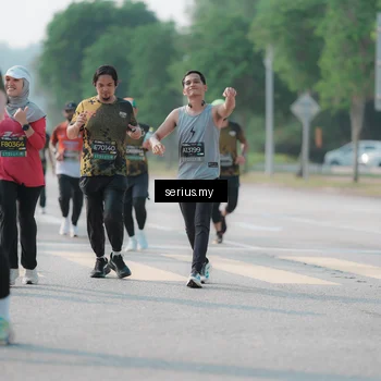 Runner Photo 6424228