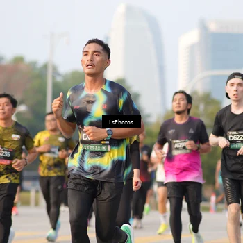Runner Photo 6424251