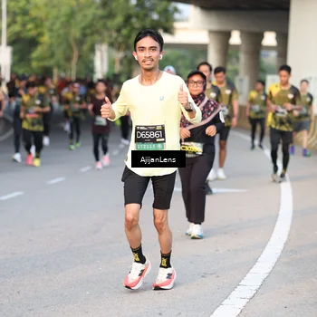 Runner Photo 6424256