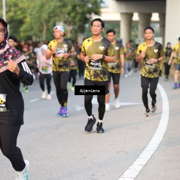 Runner Photo 6424291