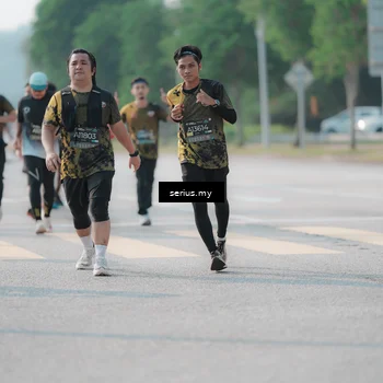Runner Photo 6424305