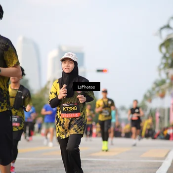 Runner Photo 6424333