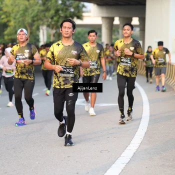 Runner Photo 6424334