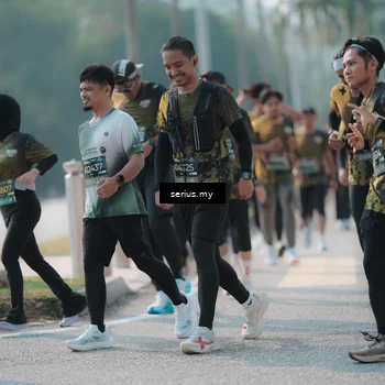 Runner Photo 6424342