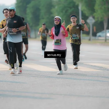 Runner Photo 6424346
