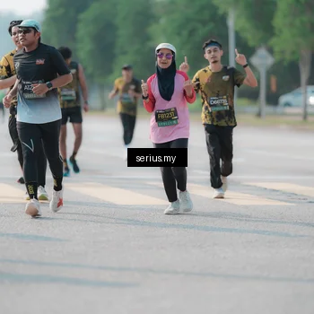 Runner Photo 6424349