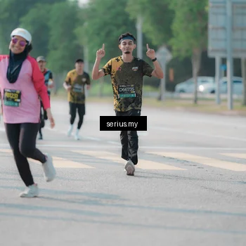 Runner Photo 6424366