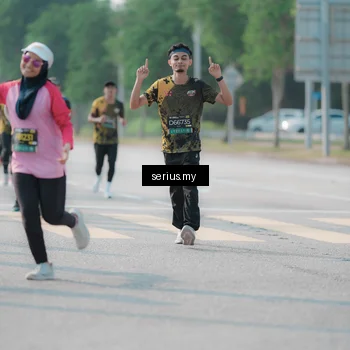Runner Photo 6424367