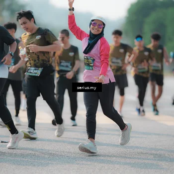 Runner Photo 6424374