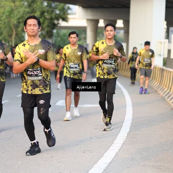 Runner Photo 6424395