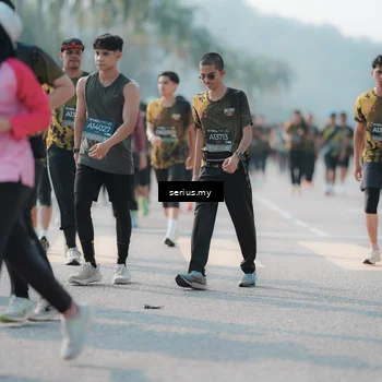 Runner Photo 6424399