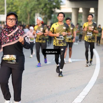Runner Photo 6424426
