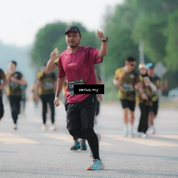 Runner Photo 6424442