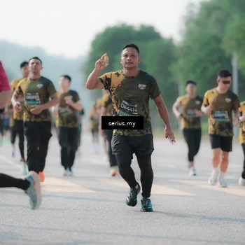 Runner Photo 6424460