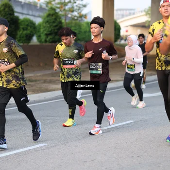 Runner Photo 6424479