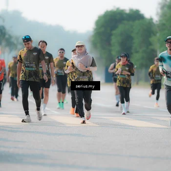 Runner Photo 6424503