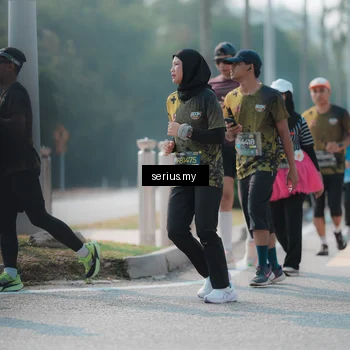 Runner Photo 6424533