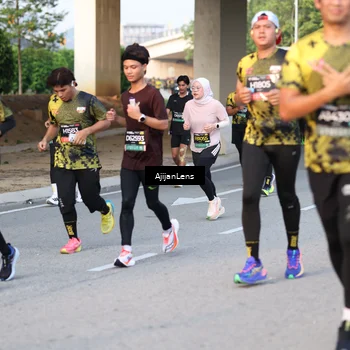 Runner Photo 6424627
