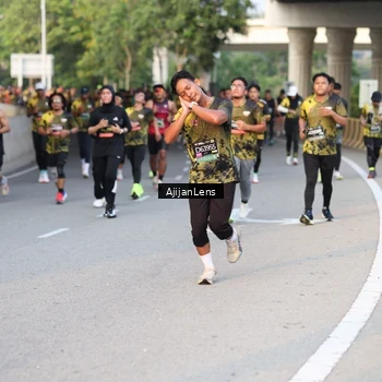 Runner Photo 6424694