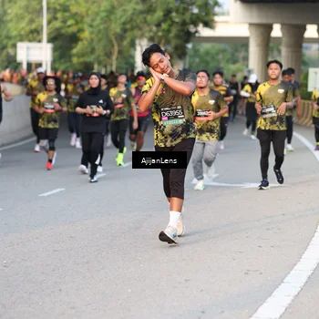 Runner Photo 6424713