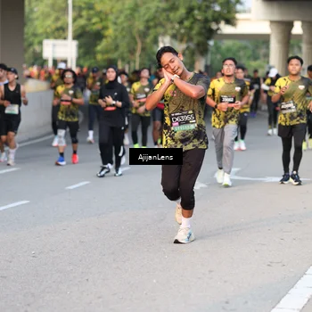 Runner Photo 6424737