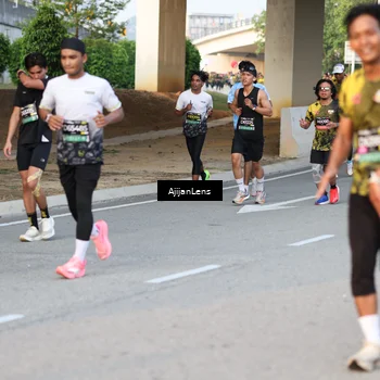 Runner Photo 6424751