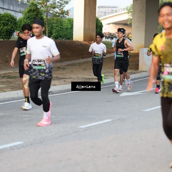 Runner Photo 6424754