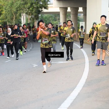 Runner Photo 6424758