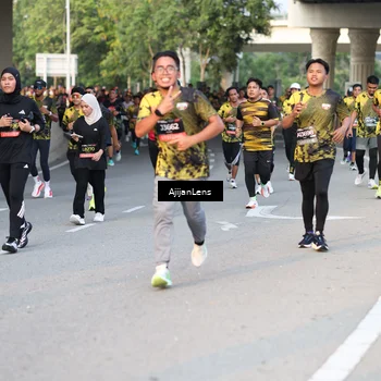 Runner Photo 6424771
