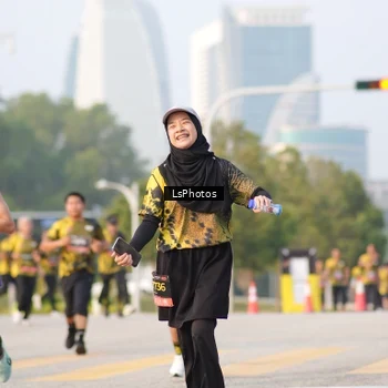 Runner Photo 6424777
