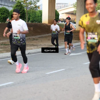 Runner Photo 6424788