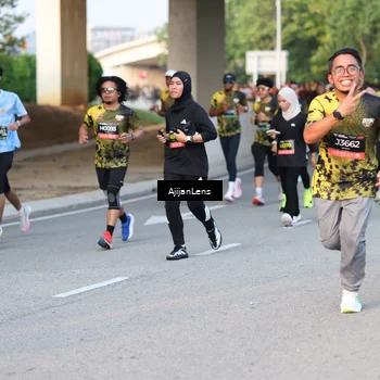 Runner Photo 6424800