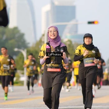 Runner Photo 6424815