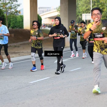 Runner Photo 6424819