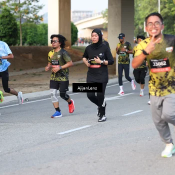 Runner Photo 6424831