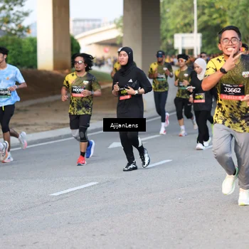 Runner Photo 6424854