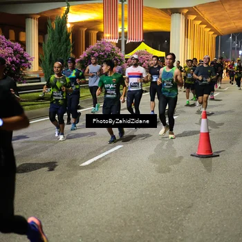 Runner Photo 6424903