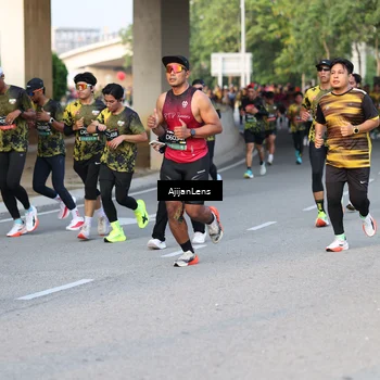 Runner Photo 6424918