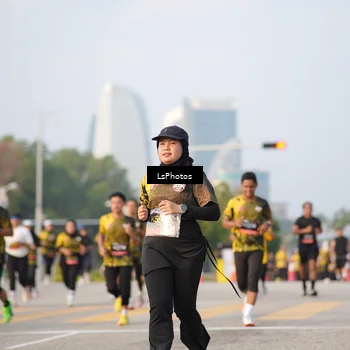 Runner Photo 6424987