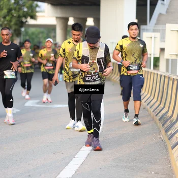 Runner Photo 6425051